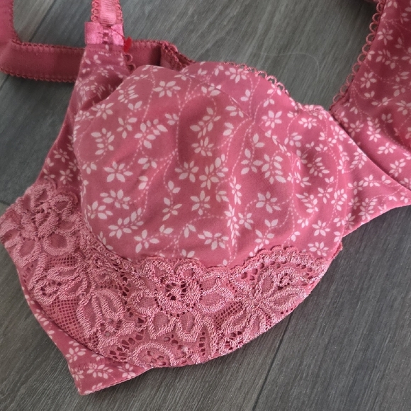 Olga Floral Lace Bra in Pink - Picture 3 of 6